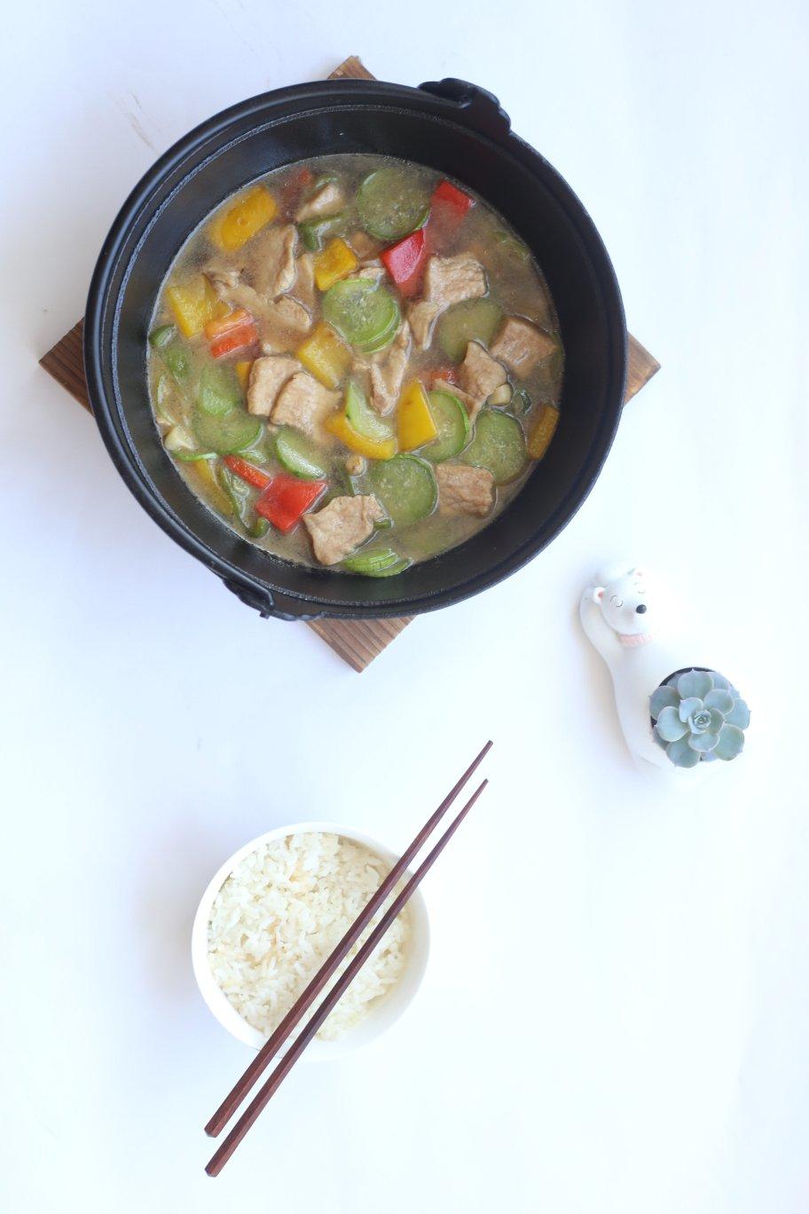 黄瓜肉片煲