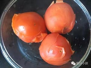 宝宝营养餐之茄汁蛋包饭的做法 步骤1