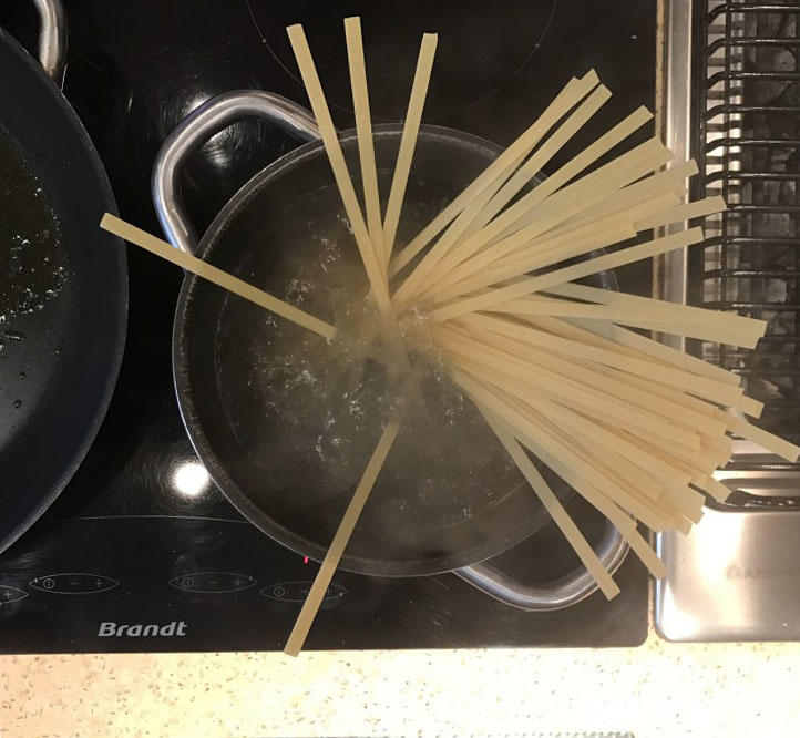 鲜虾芦笋意面spaghetti asparagi e gamberetti[意]的做法 步骤4