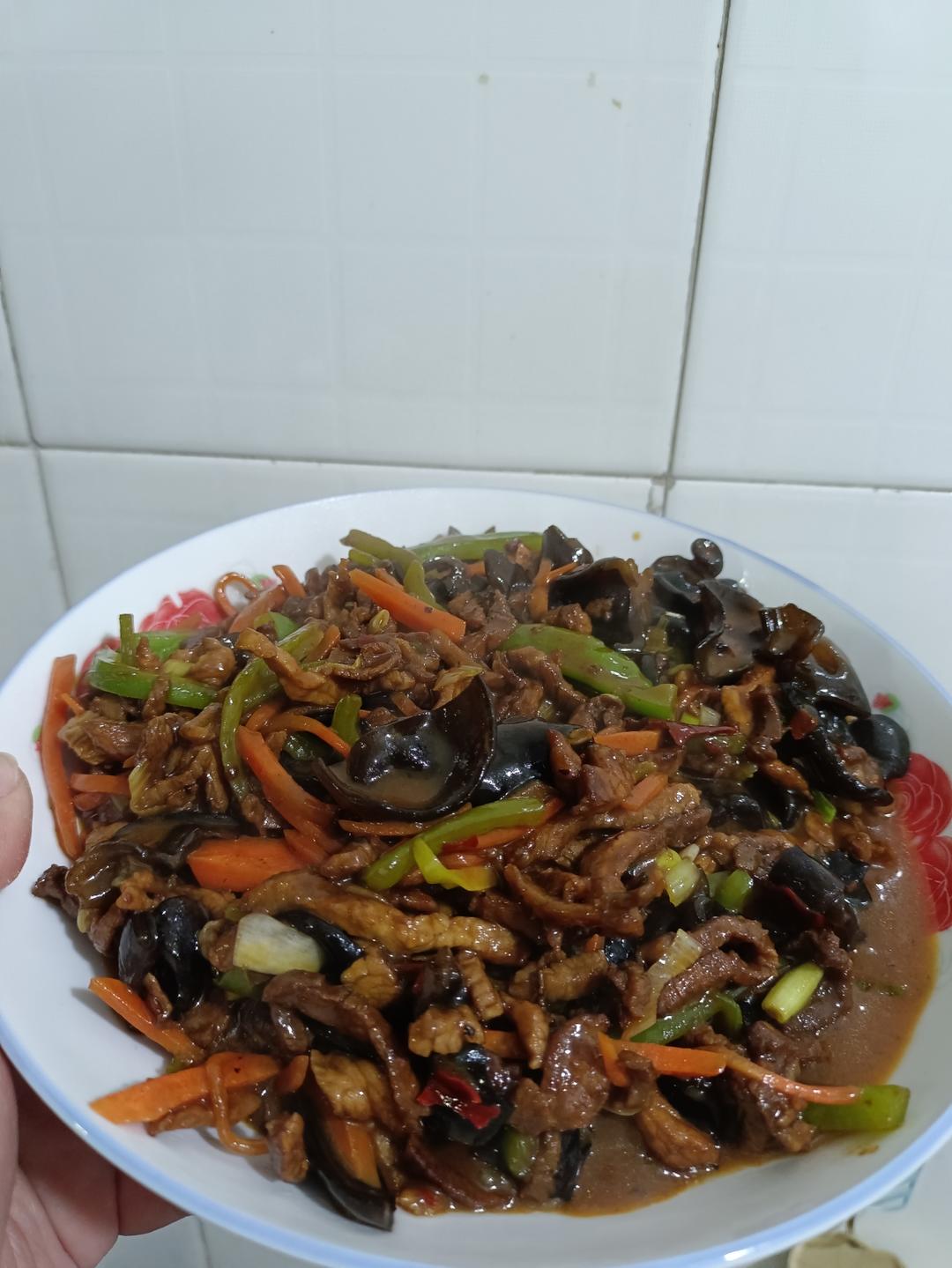 超好吃的鱼香肉丝（做法相当简单，一看就会）