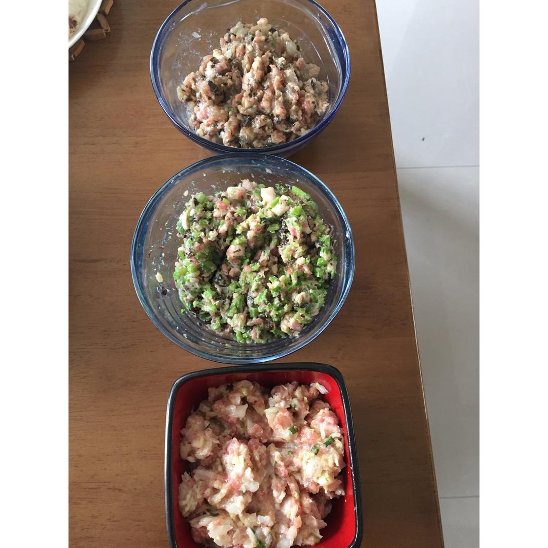 鲜掉眉毛的 三鲜水饺~