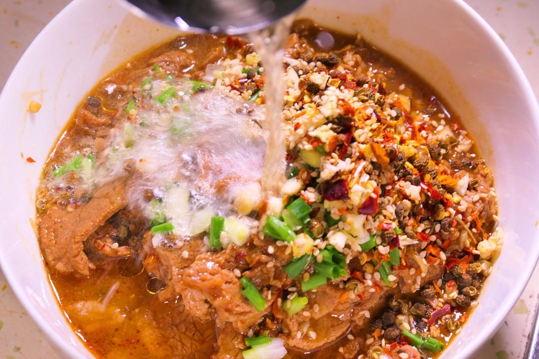 水煮牛肉 (正宗川味家常)