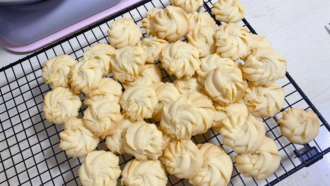 花纹立体㊙️丨奶香浓郁丨口感酥香丨三色曲奇🔥