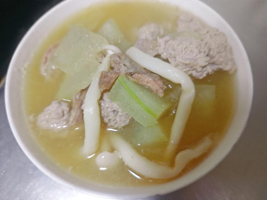 巨鲜美的冬瓜丸子汤