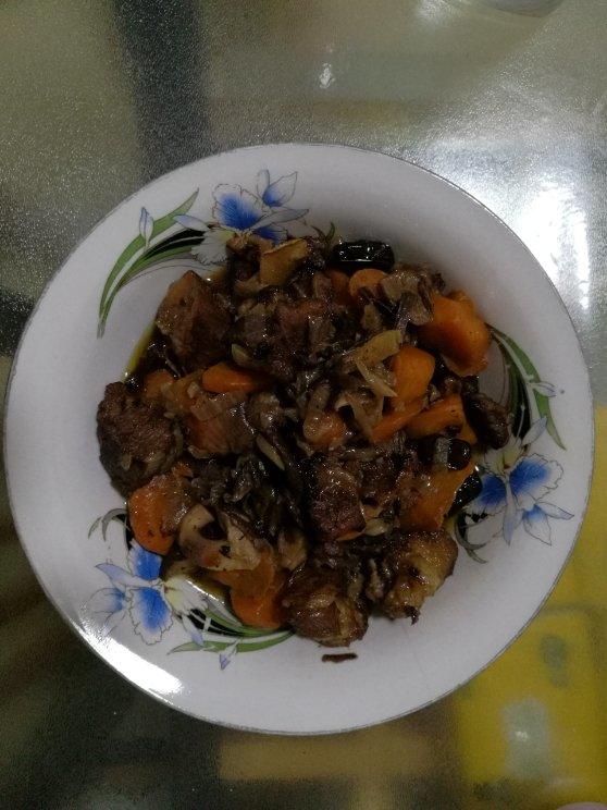 沙沙土豆胡萝卜炖牛肉