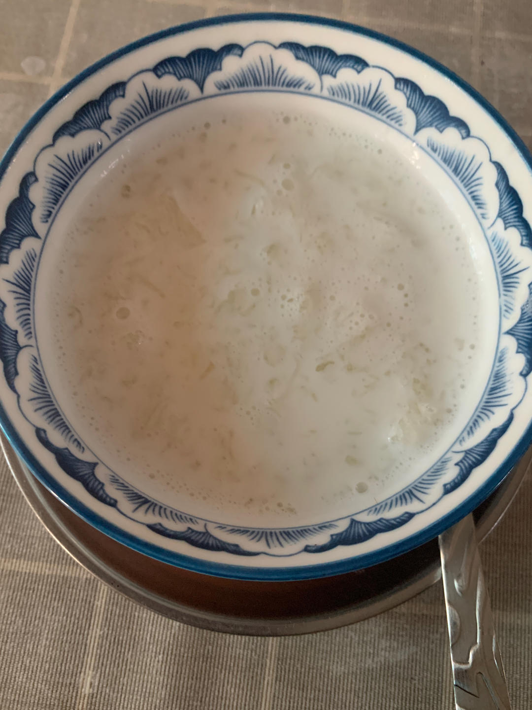 鲜奶炖燕窝