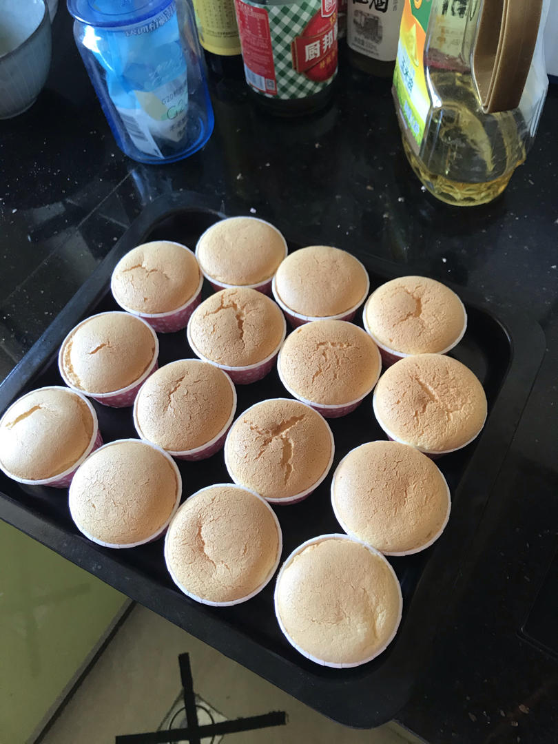 纸杯蛋糕 8寸戚风蛋糕的量