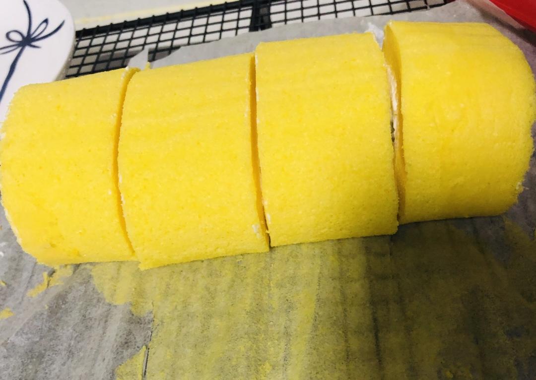 《Tinrry下午茶》教你做基础原味蛋糕卷