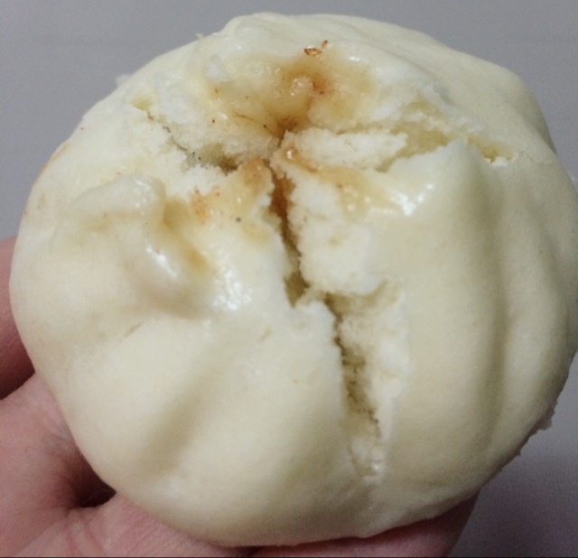 蓬松开花叉烧包