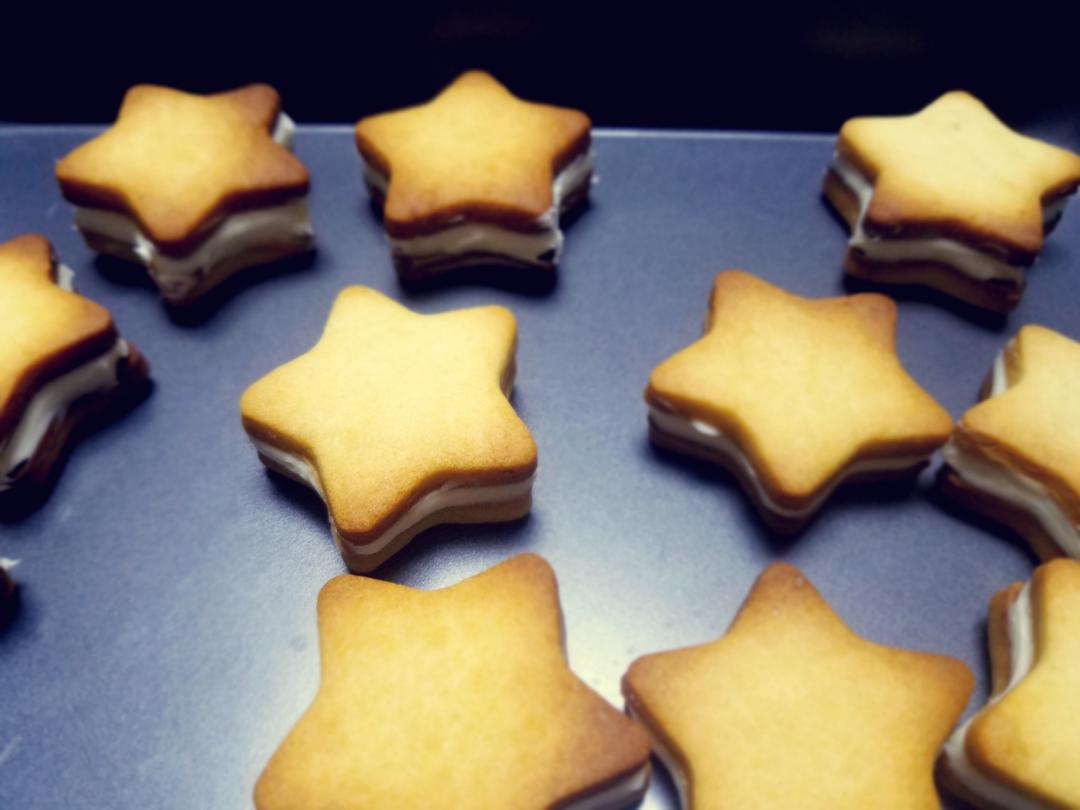 乳酪奶油夹心酥饼（芝士夹心饼干）