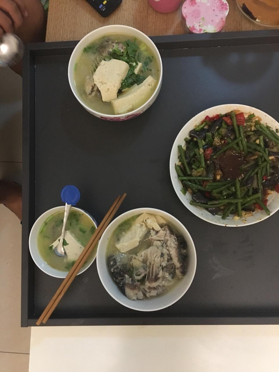 如何熬出奶白色鲜美鲫鱼汤