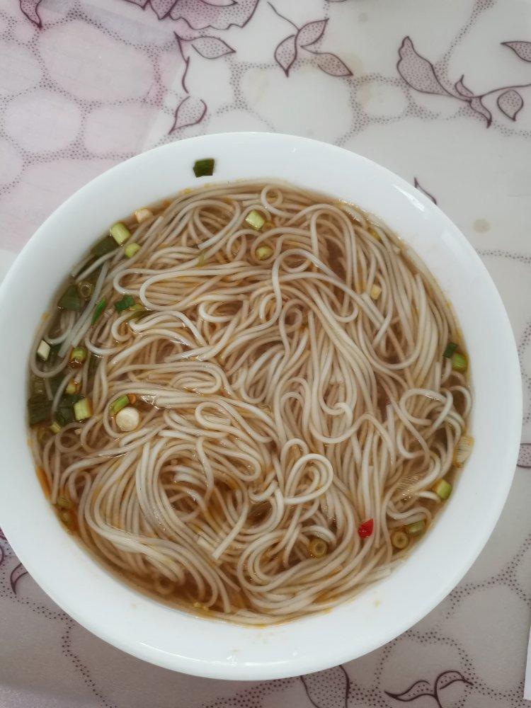 面条 一碗酸汤面 耶叶叶叶长官做的一碗酸汤面耶叶叶叶长官