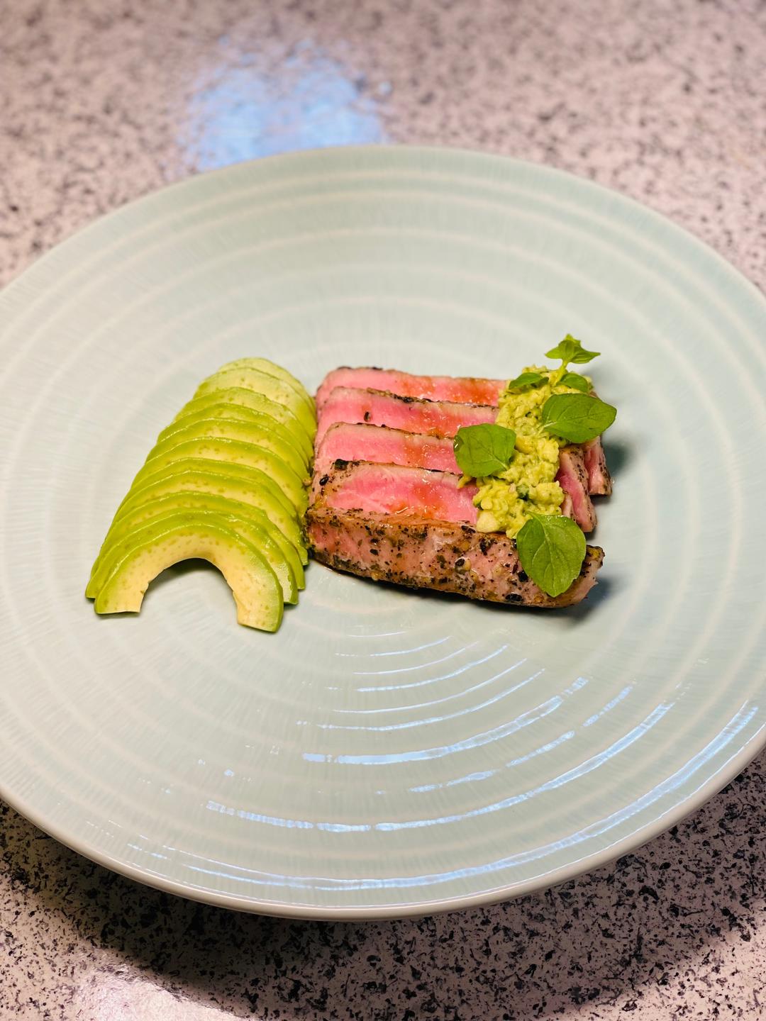 吞拿鱼(金枪鱼)的做法