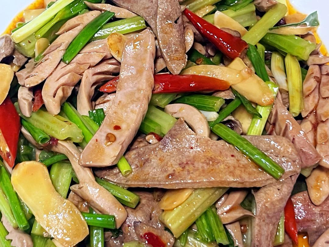 肝腰合炒（肝腰的鲜嫩和泡菜的爽口就是这么够味儿）