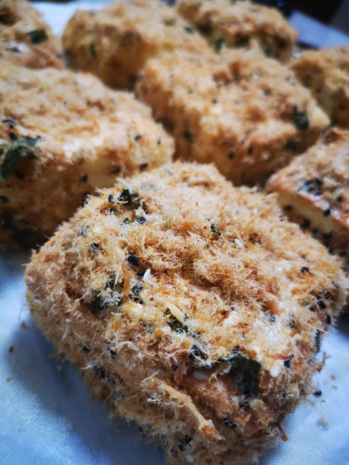 美味海苔肉松小贝