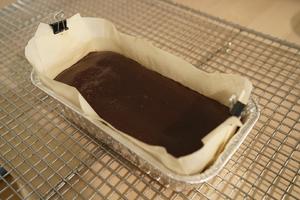 4种材料的美味：特浓巧克力凹蛋糕Terrine chocolat的做法 步骤10