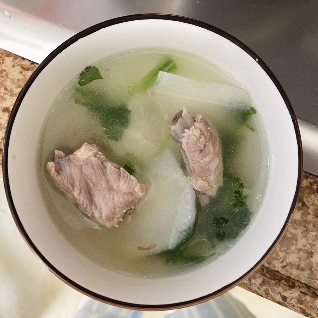 萝卜炖排骨-秋冬懒人汤