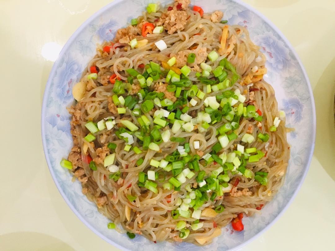 蚂蚁上树（红薯粉）