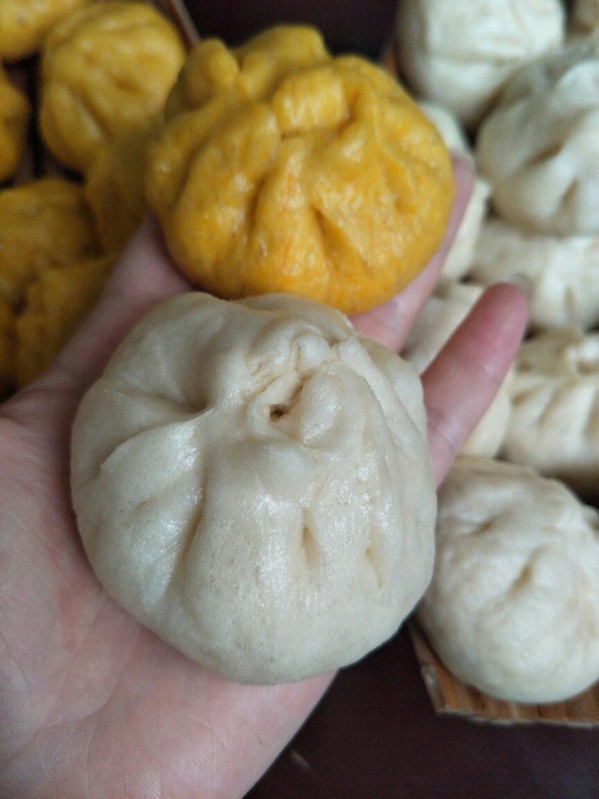 松软多汁的肉包子