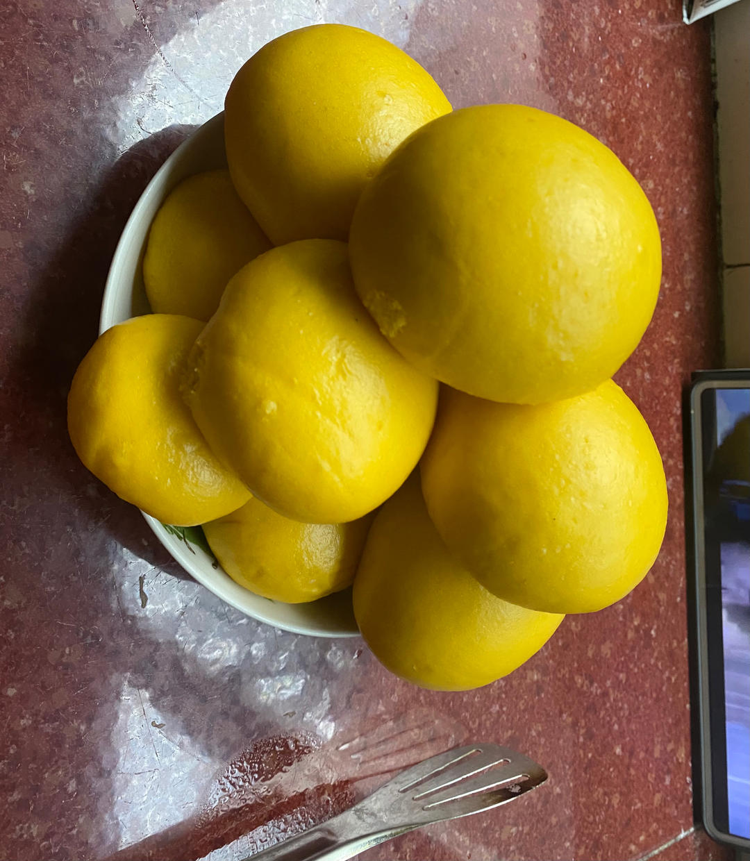 南瓜千层馒头，不加一滴水和糖，这样做暄软香甜，可以一层一层撕着吃（养胃）