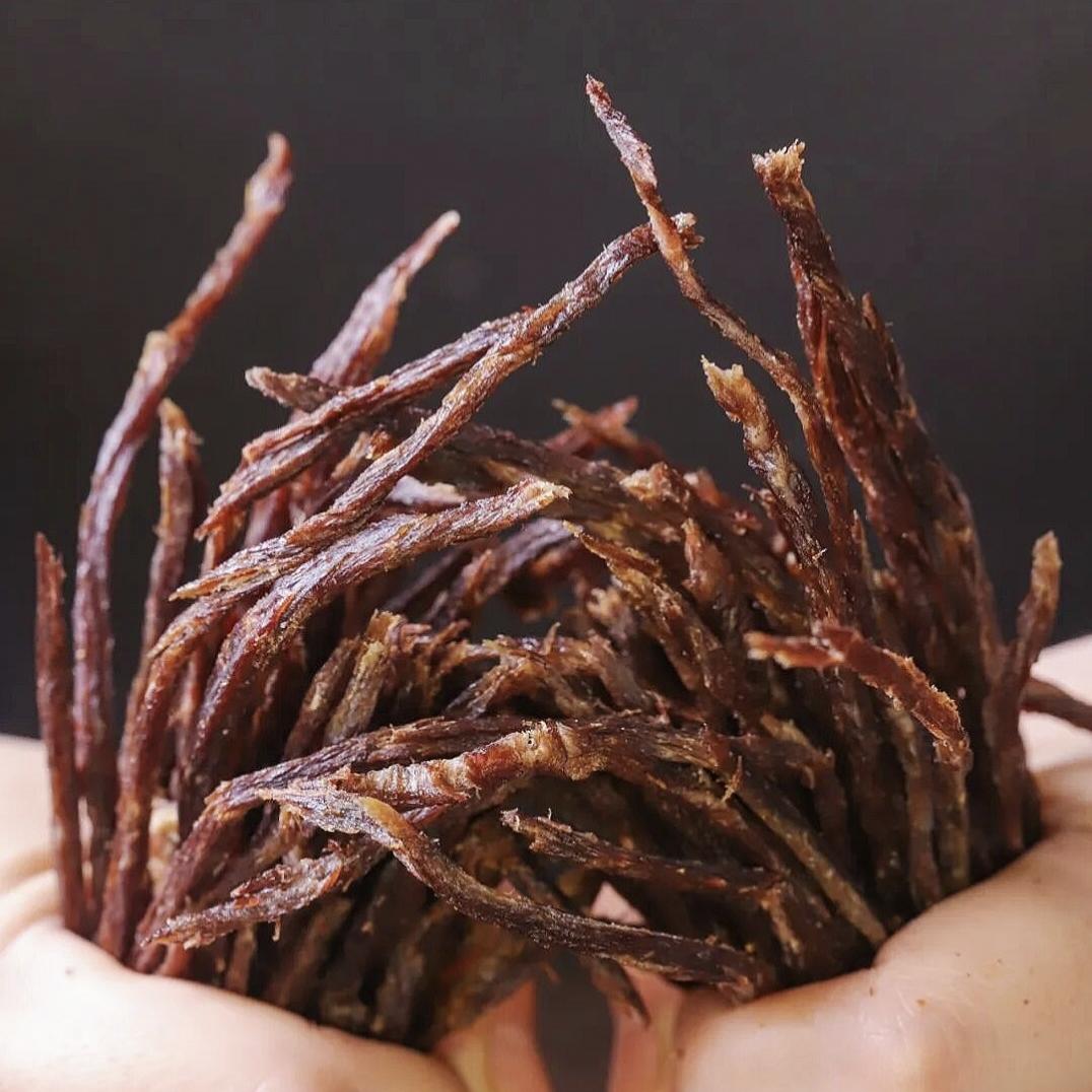 这把“小树枝”好吃到爆！奶香汹涌，越嚼越香，蛋白质是牛奶的18倍！