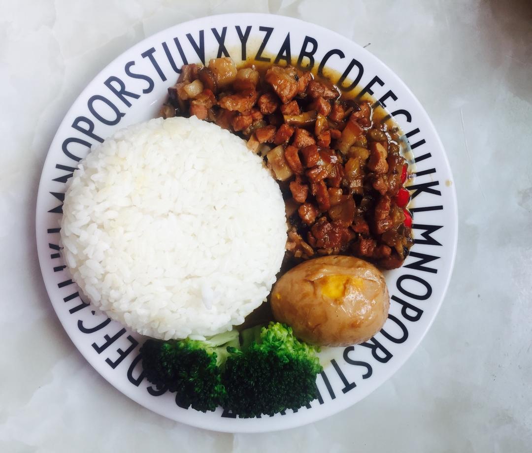台式卤肉饭
