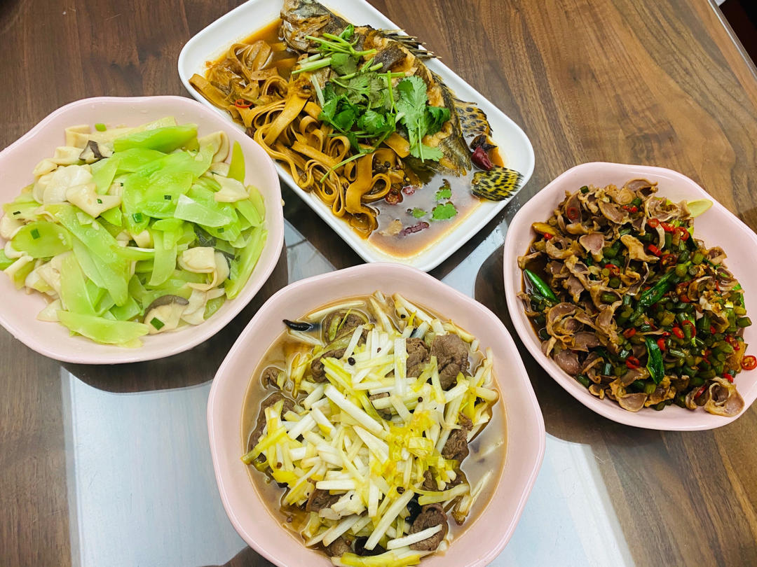 下饭神菜：酸辣鸡胗