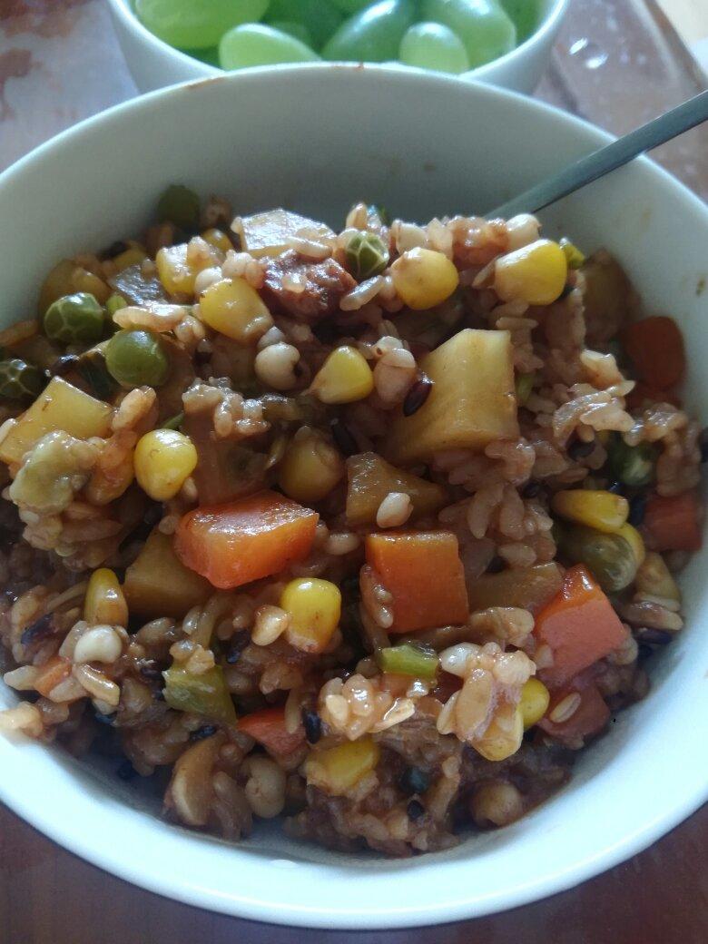 土豆焖饭（电饭锅版）