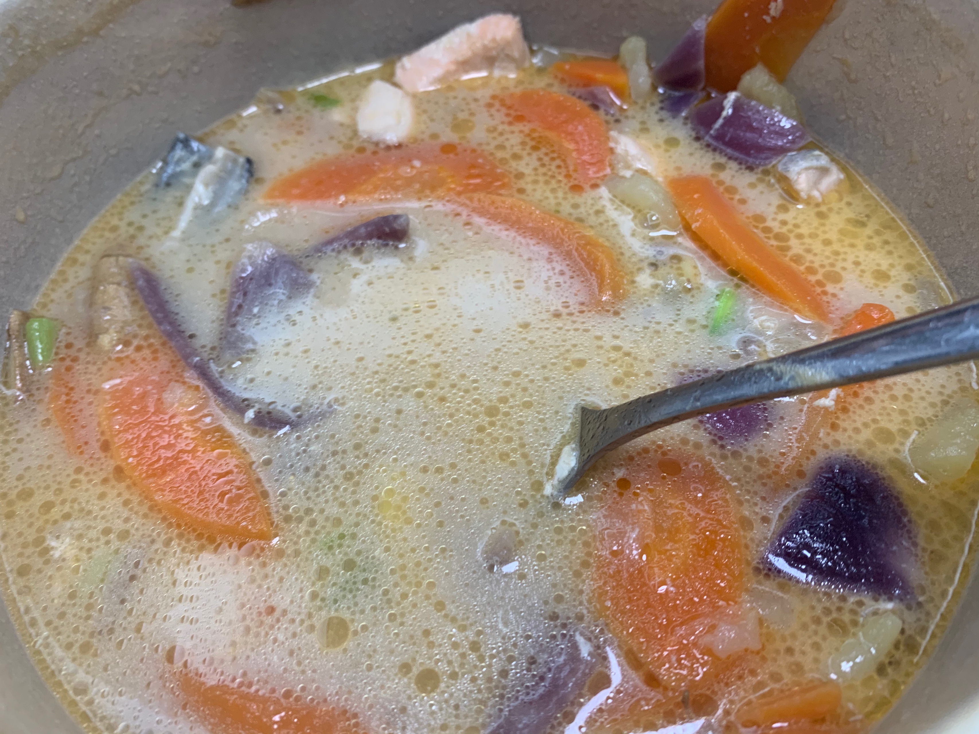 芬兰三文鱼汤的做法