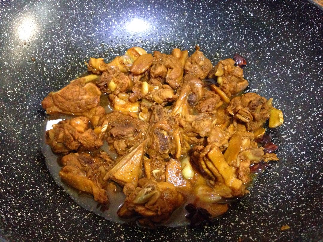 香焖鸭腿的做法