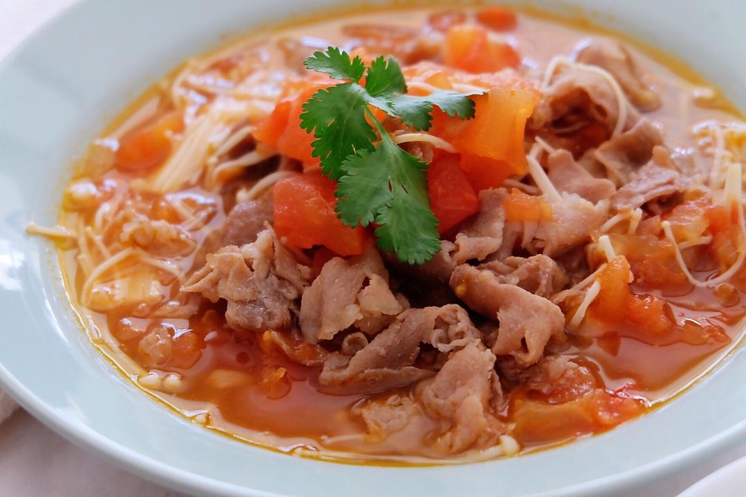 金针菇肥牛番茄锅