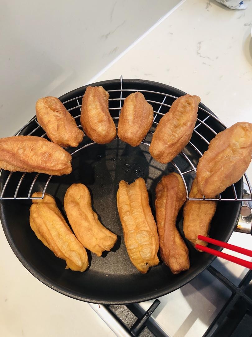 小美超好吃油条，比油条店都要好吃！附咸豆浆