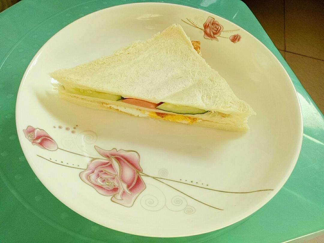 火腿芝士蛋三文治