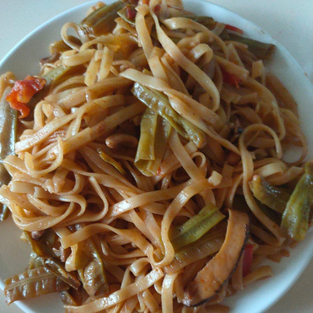 豆角焖面