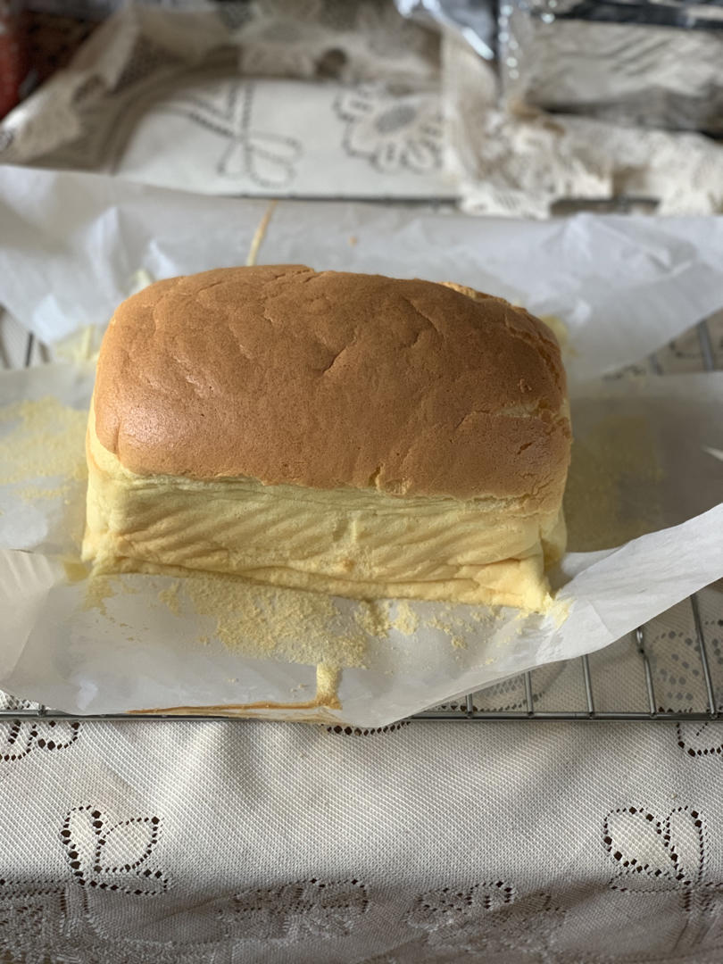 堪比柯基屁股
爆浆芝士🧀古早蛋糕