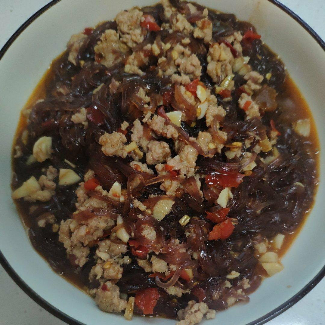 10分钟快手菜，巨下饭的肉沫粉丝煲