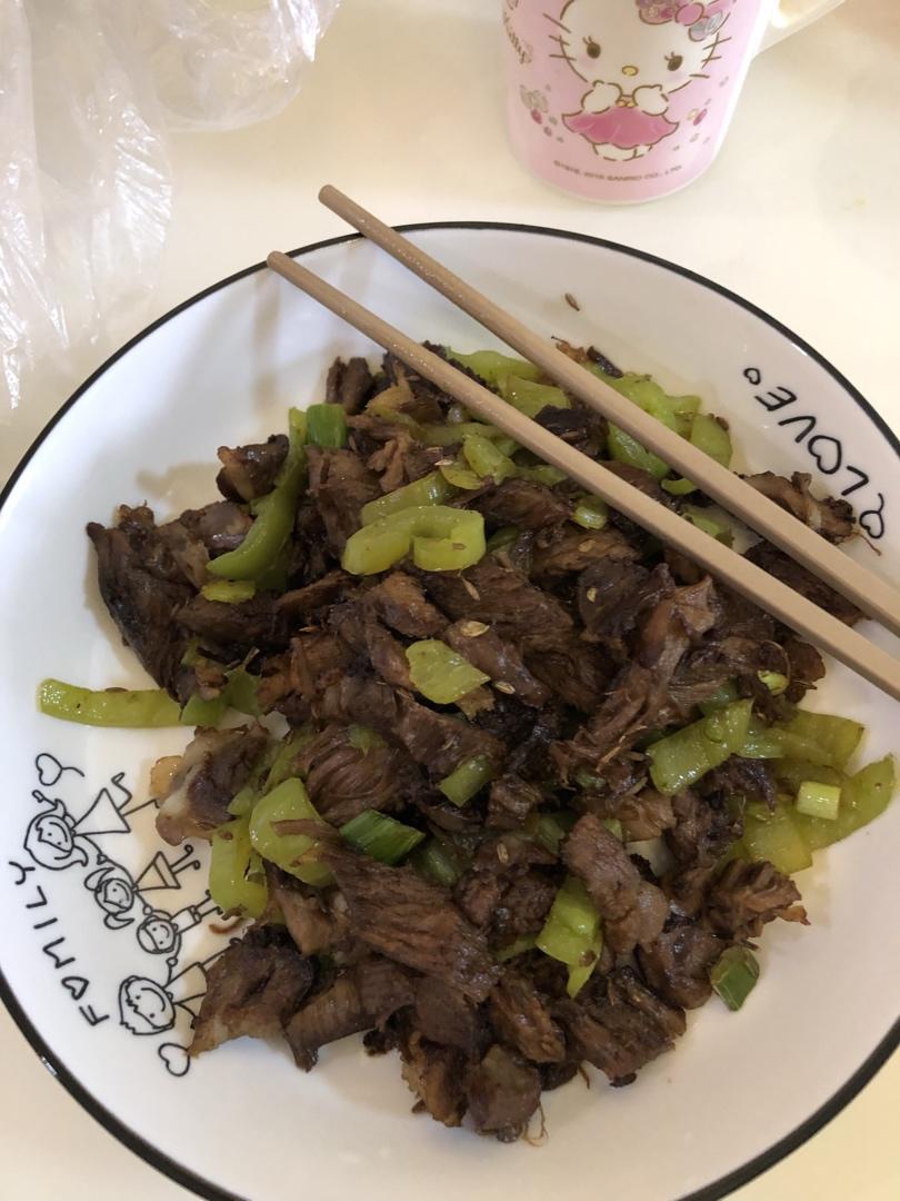 辣椒炒羊肉