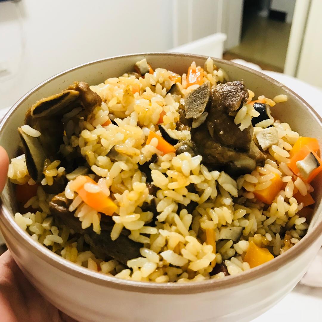 喷香排骨焖饭（爆好吃）