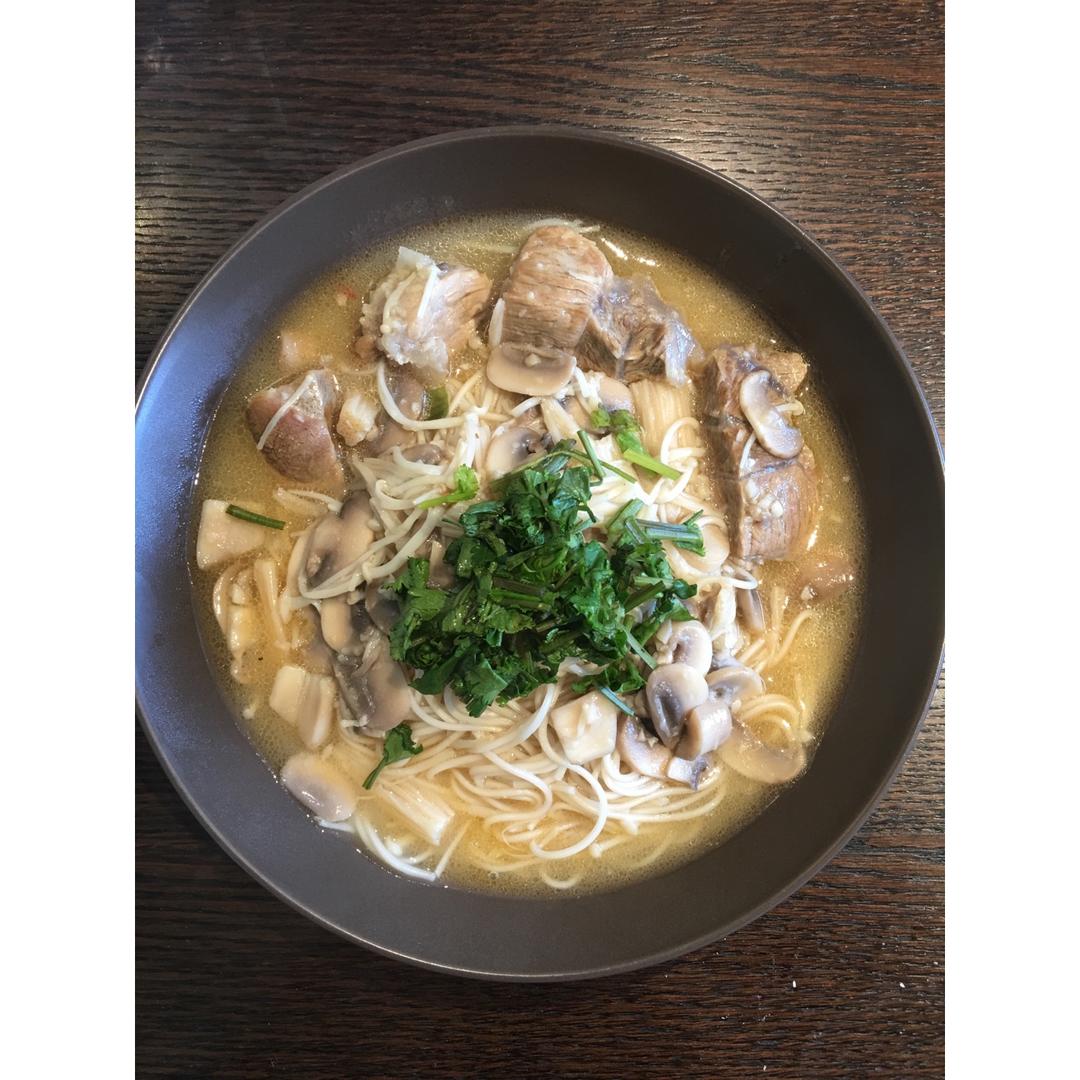 牛肉汤面