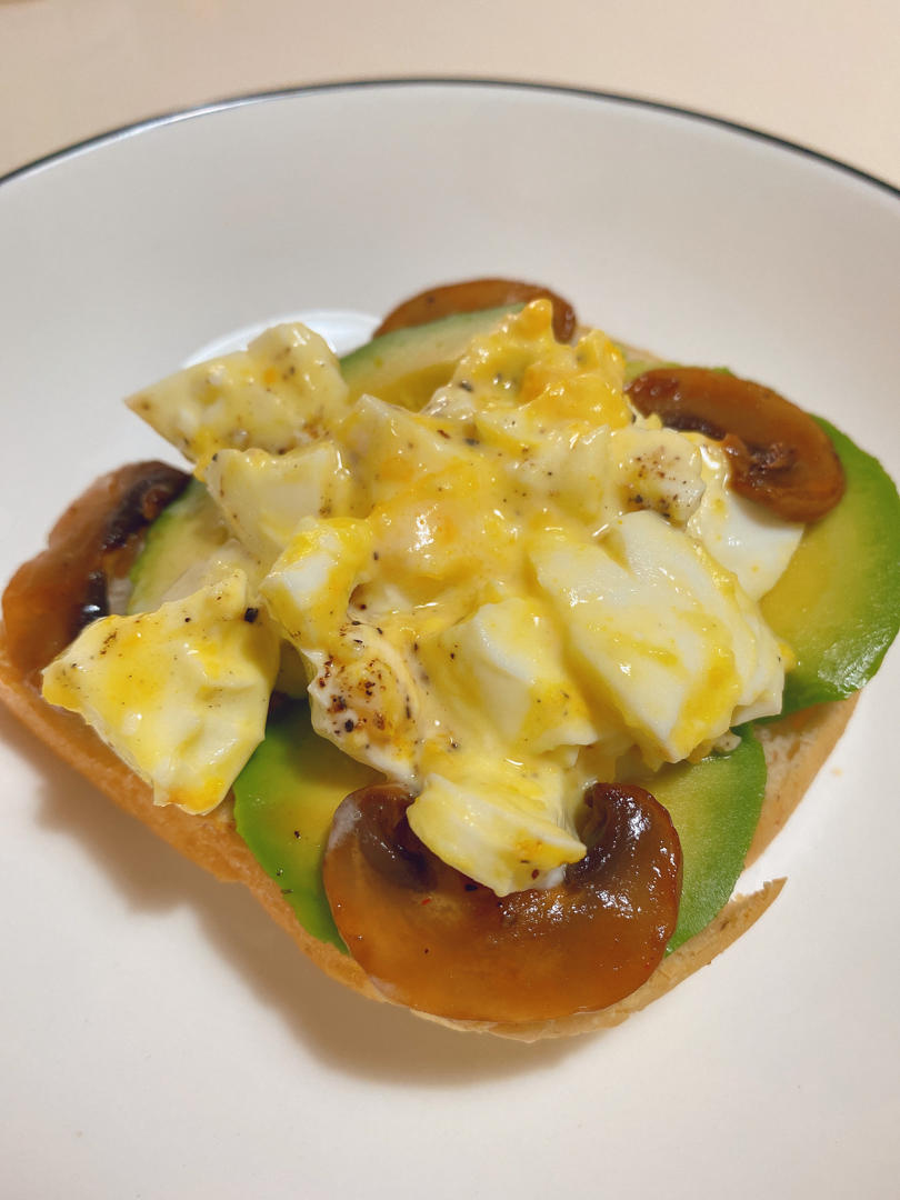 【在美味中减脂增肌】牛油果鸡蛋沙拉三明治（不含蛋黄酱健康版）