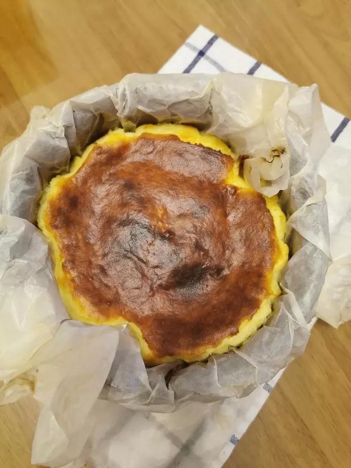 巴斯克式烤芝士蛋糕[超简单][搬运]