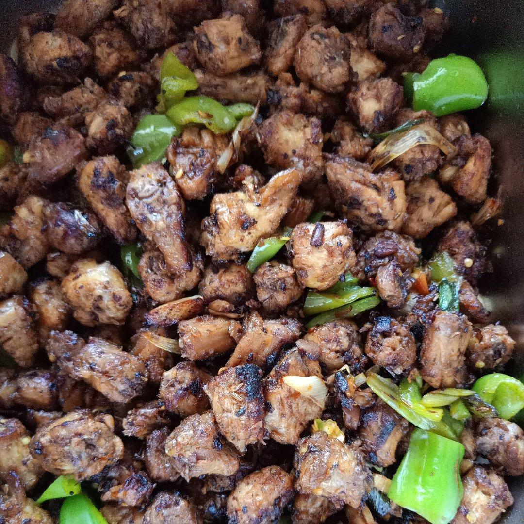 辣炒孜盐鸡脖子