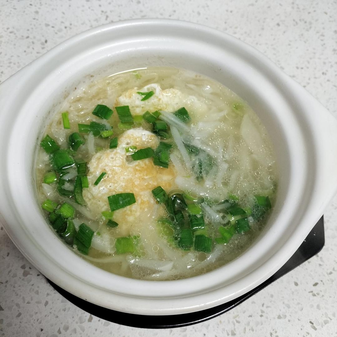 奶白鲜香的萝卜丝煎蛋汤