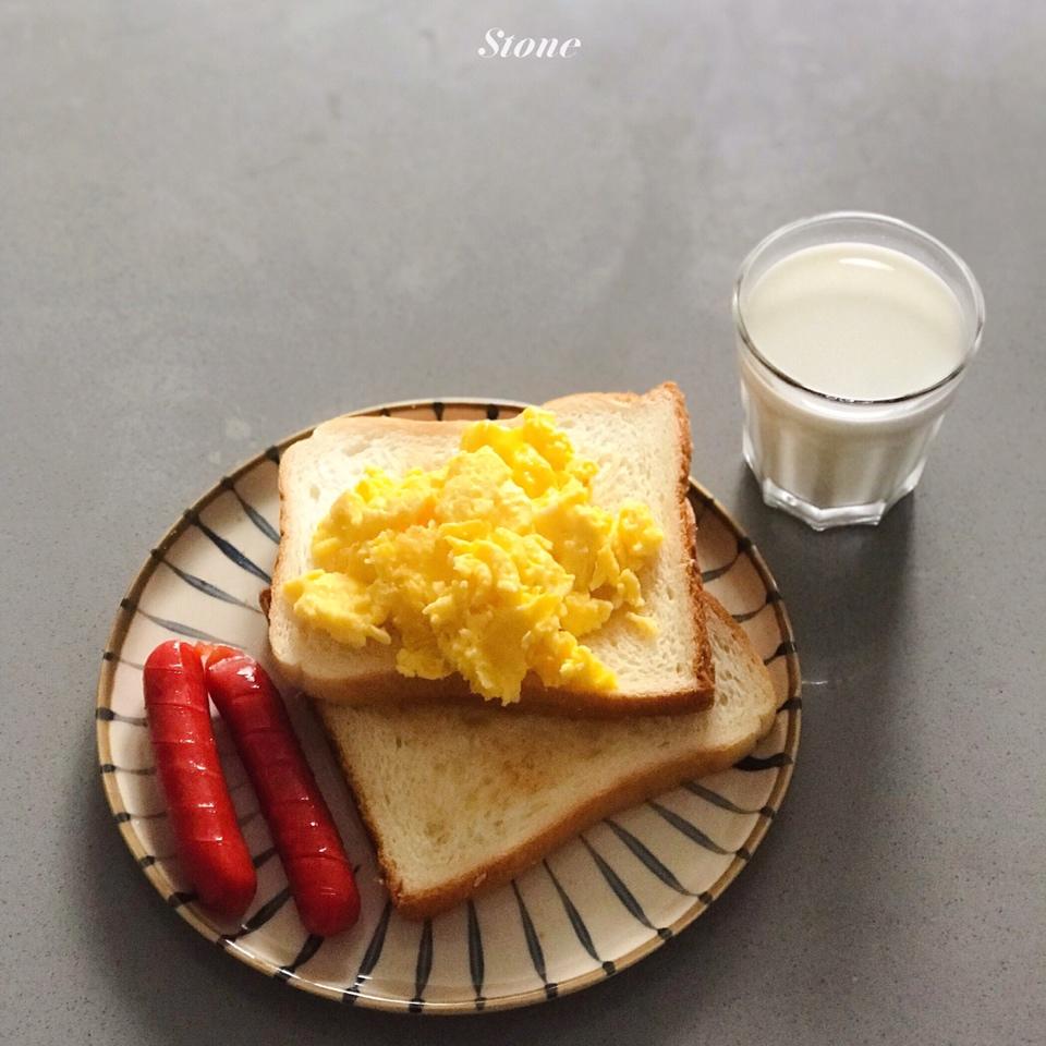 美式炒蛋 scrambled eggs