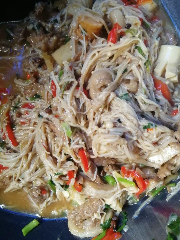 金针菇炒肉丝