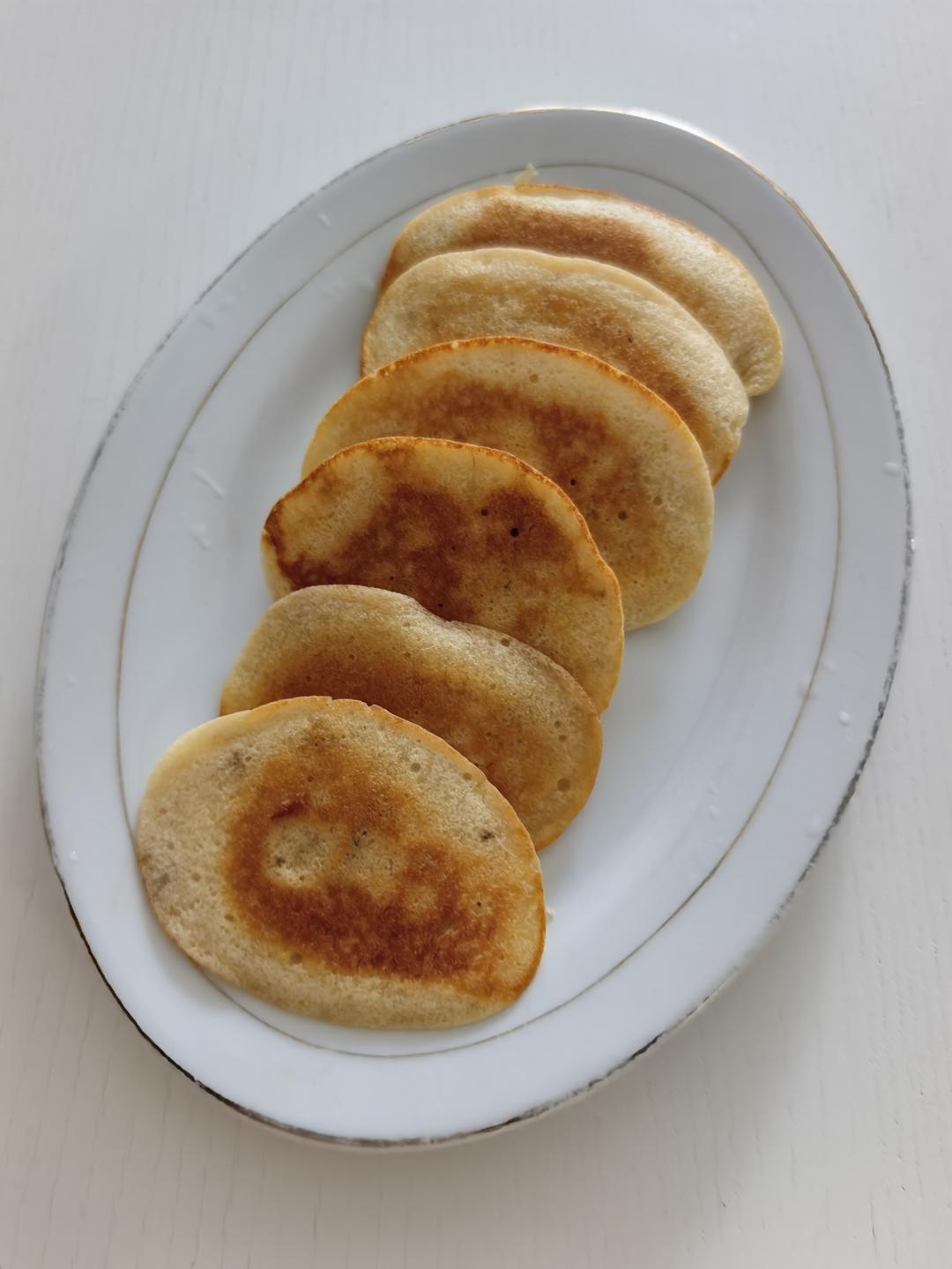 【减脂早餐】无油香蕉松饼（超简单）