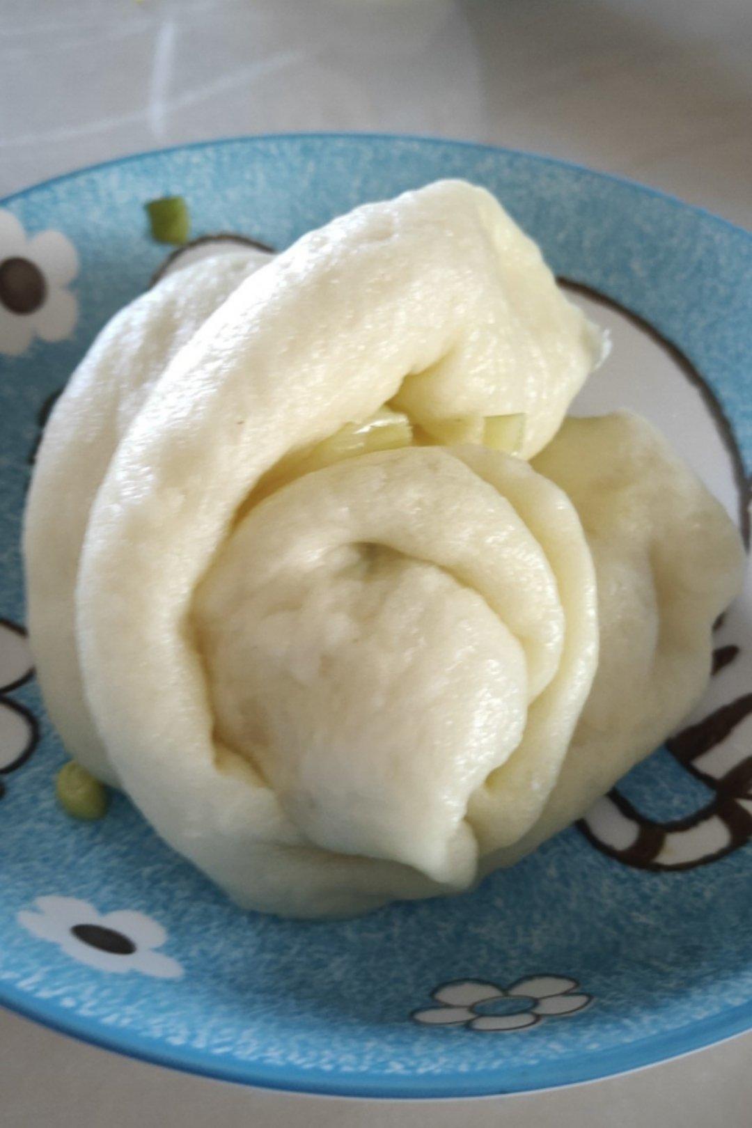 葱油花卷 Steamed Roll