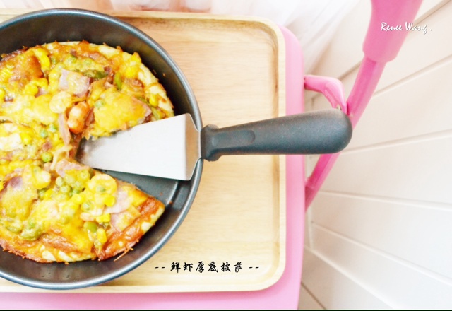 厚底鲜虾培根披萨