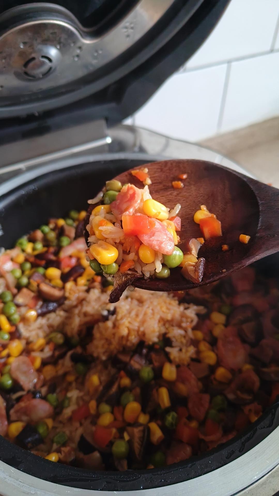 懒人必备～电饭煲腊肠焖饭