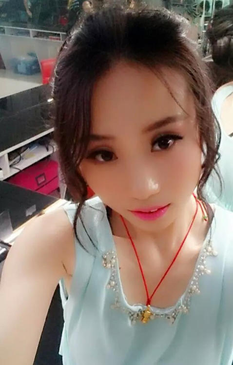 化妆造型师小雪